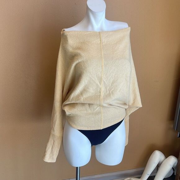 Project Social T Off the Shoulder Cozy Top Size S very soft and comfy - Picture 2 of 11